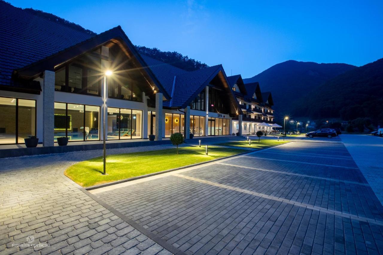 Nedei Hotel&Spa Transalpina Martinie Exterior photo